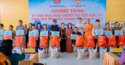 Người Khmer, người khuyết tật và trẻ mồ côi đón Tết Chôl Chnăm Thmây với quà tặng ý nghĩa