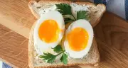 Người lớn tuổi ăn trứng vào bữa sáng: 4 cải thiện sức khỏe đáng kể