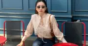 Áo Blouse Cách Điệu: Bí Quyết Tạo Dáng Thanh Lịch Và Nổi Bật Cho Mùa Hè