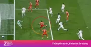 Pha bỏ lỡ khó tin của Upamecano trong chiến thắng 2-1 của Bayern Munich trước Real Madrid