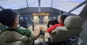Quán cà phê mô phỏng buồng lái Airbus 320 thu hút giới trẻ Sài Gòn trải nghiệm làm phi công
