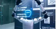 Robot hình người giá rẻ R1 của Trung Quốc sắp xuất hiện toàn cầu
