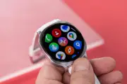 Samsung bổ sung tính năng đo huyết áp cho dòng đồng hồ Galaxy Watch đời cũ