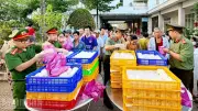 Sắc phục xanh đồng hành cùng thiện nguyện: Buổi sáng nghĩa tình tại Kiên Giang