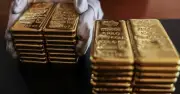 SPDR bán ròng 2,3 tấn vàng, giá vàng giảm xuống dưới 4.700 USD