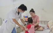 Tay chân miệng bùng phát tại Đà Nẵng: Áp lực âm thầm đè nặng tuyến y tế cuối