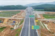 Thông xe tuyến cao tốc từ Quảng Ngãi đến Hàm Cửu Mông vào ngày 29/4