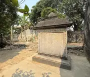 Tháo gỡ bất cập kéo dài để bảo tồn hai tấm bia cổ có niên đại trên 300 năm