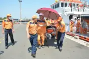 Thủy thủ tàu nước ngoài bị đau bụng dữ dội được đưa vào bờ cấp cứu khẩn cấp