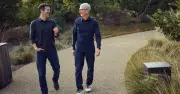 Tim Cook chính thức rời ghế CEO Apple sau 15 năm, John Ternus tiếp quản từ 1/9