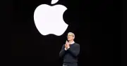 Tim Cook Rời Apple: Phản Ứng Dữ Dội Từ Tổng Thống Trump Đến Các Ông Trùm Công Nghệ