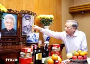 Tổng Bí thư, Chủ tịch nước dâng hương tưởng niệm các đồng chí lãnh đạo tiền bối