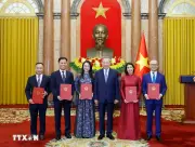 Tổng Bí thư, Chủ tịch nước trao quyết định bổ nhiệm cho 5 Đại sứ VN ở nước ngoài