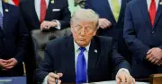 Tổng thống Trump ký dự luật ngân sách Bộ An ninh Nội địa