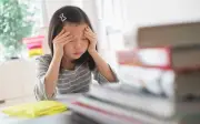 Trẻ im lặng trước bạo lực: Khi gia đình không còn là bến đỗ an toàn