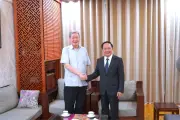 Trưởng Ban Tuyên giáo và Dân vận Trung ương thăm nguyên Trưởng ban Đinh Thế Huynh