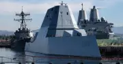 Tàu khu trục tàng hình USS Zumwalt của Mỹ bốc cháy, một thủy thủ nhập viện
