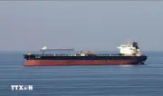 Tàu thuyền trở lại eo biển Hormuz sau thỏa thuận ngừng bắn Mỹ - Iran