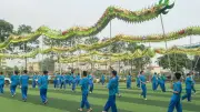 Video chuẩn bị màn diễn rồng dài nhất Việt Nam tại lễ hội Bình Đà