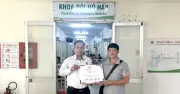 VietNamNet trao hơn 135 triệu đồng bạn đọc giúp ông Nguyễn Thanh Phú