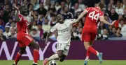 Vinicius mất bóng, Real Madrid thua Bayern Munich 1-2 trong trận tứ kết Champions League