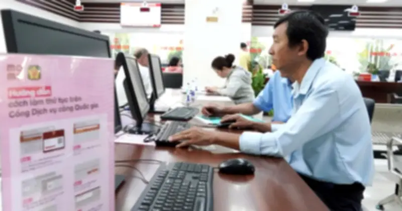 Đa dạng biện pháp hỗ trợ người dân nộp hồ sơ trực tuyến