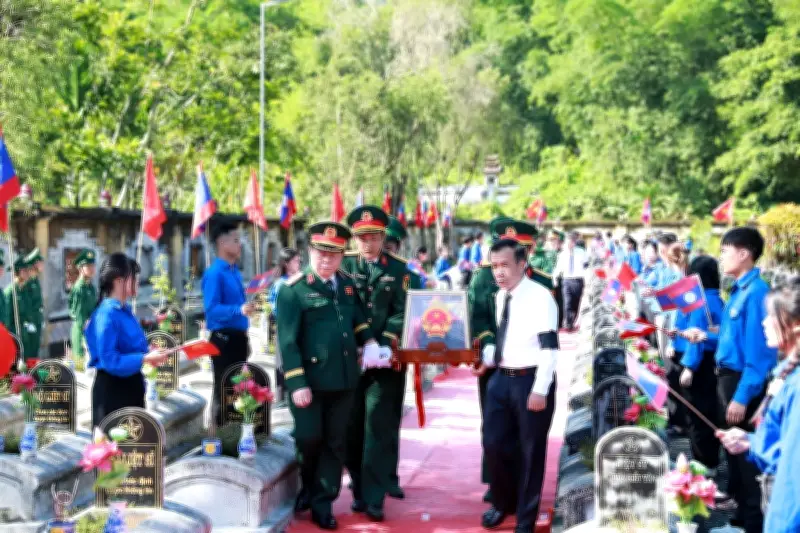 An táng 19 hài cốt liệt sỹ quân tình nguyện, chuyên gia Việt Nam hy sinh tại Lào