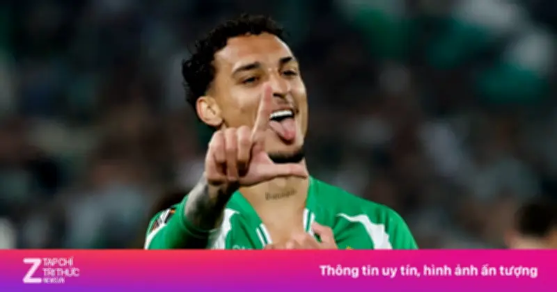 Antony có mùa giải hay nhất sự nghiệp dù chấn thương
