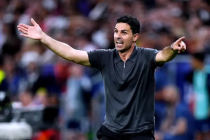 Arsenal thua PSG ở chung kết, HLV Arteta chỉ trích trọng tài
