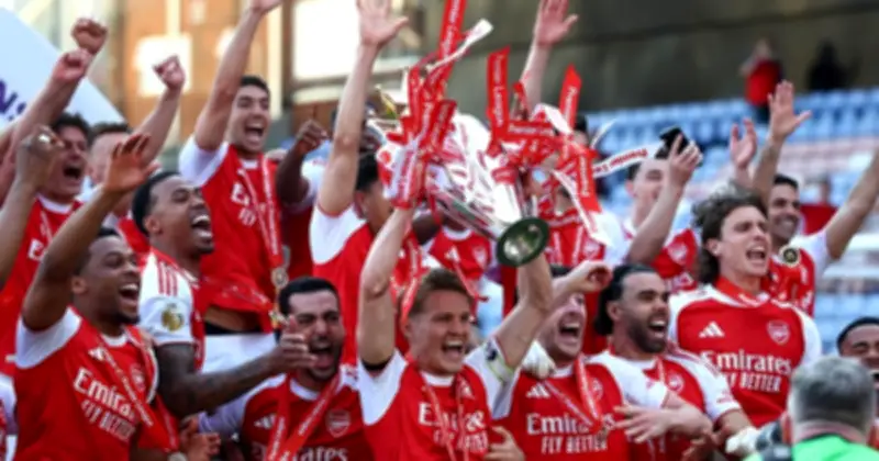 Arsenal thua tuyệt đối ở các trận chung kết châu Âu suốt 30 năm