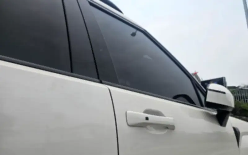 Bé 2 tháng tuổi tử vong vì bị bỏ quên trong xe hơi nắng nóng tại Mỹ