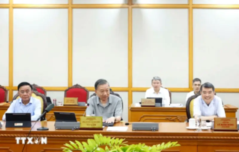 Bộ Chính trị cho ý kiến hoàn thiện thể chế vượt trội tạo động lực mới cho TP.HCM phát triển