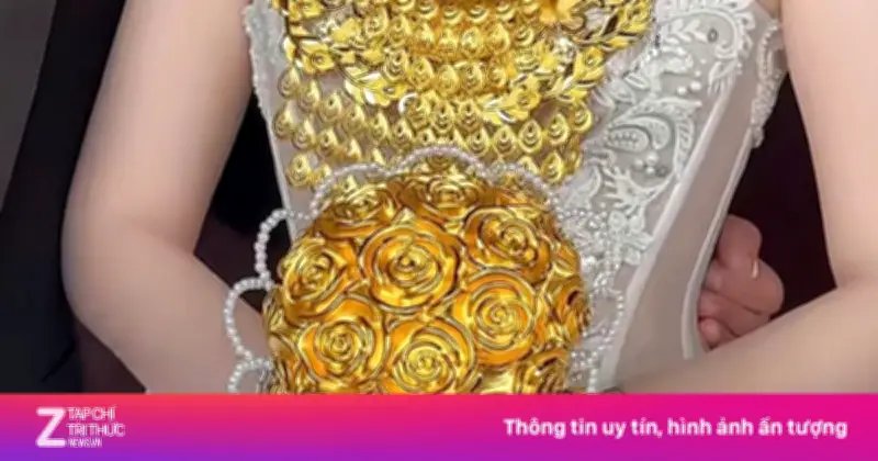 Bó hoa cưới 10 lượng vàng của cô dâu miền Tây gây sốt mạng xã hội