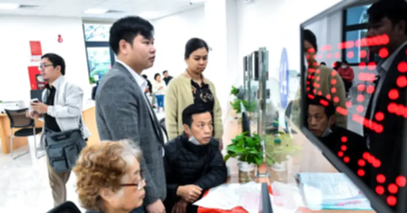 Bộ Nội vụ nói rõ việc bổ nhiệm công chức chưa hoàn thiện tiêu chuẩn