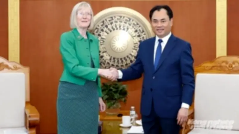 Bộ trưởng Trịnh Việt Hùng tiếp Đại sứ Australia, thúc đẩy hợp tác nông nghiệp và biến đổi khí hậu