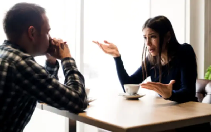 Ba kiểu người dù thân thiết cũng không nên giữ liên lạc sau tuổi trung niên