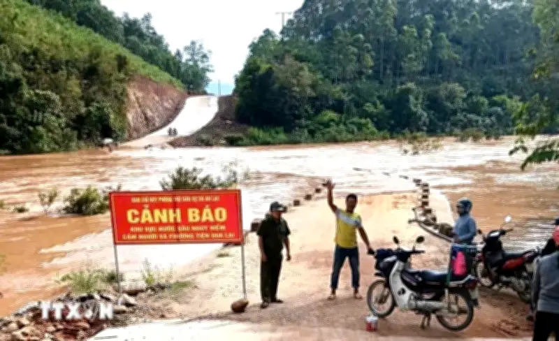 Bắc Ninh: Lũ thượng nguồn dâng cao đột ngột, gây chia cắt giao thông