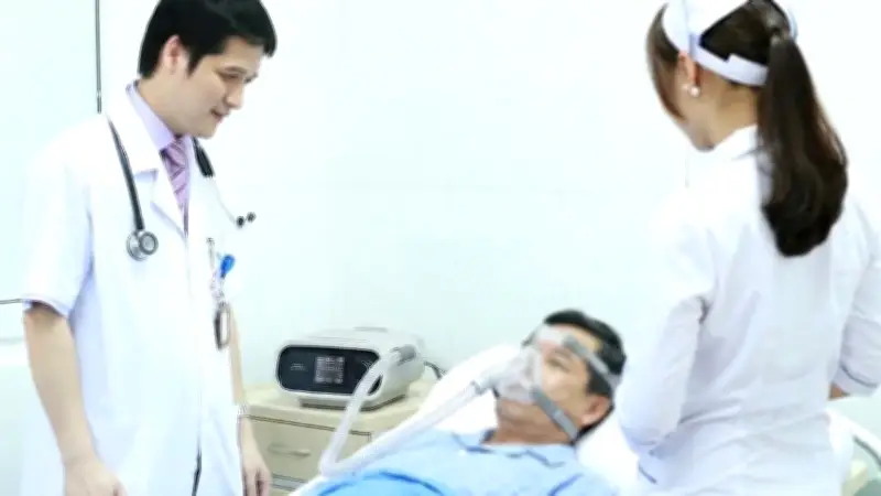 Bác sĩ cảnh báo gia tăng bệnh nhân say nắng, đột quỵ nhiệt trong nắng nóng cực đoan