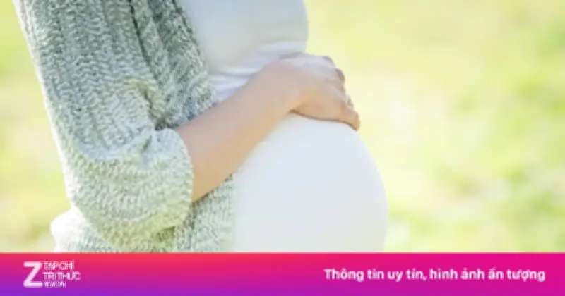 Bác sĩ hướng dẫn mẹ bầu vượt nắng nóng an toàn