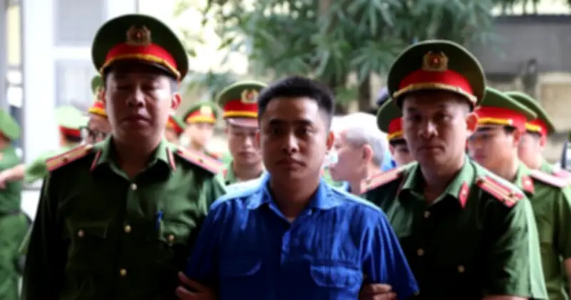Bùi Đình Khánh bình thản trước vành móng ngựa trong phiên xử ma túy