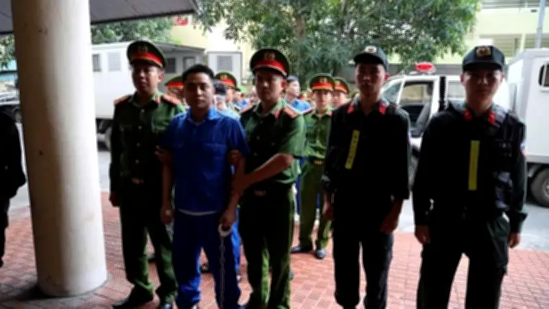 Bùi Đình Khánh cùng 18 đồng phạm hầu tòa vì giết người, buôn ma túy