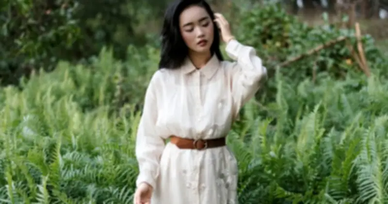 Biến hóa phong cách với thắt lưng: Từ váy suông đến sơ mi oversized