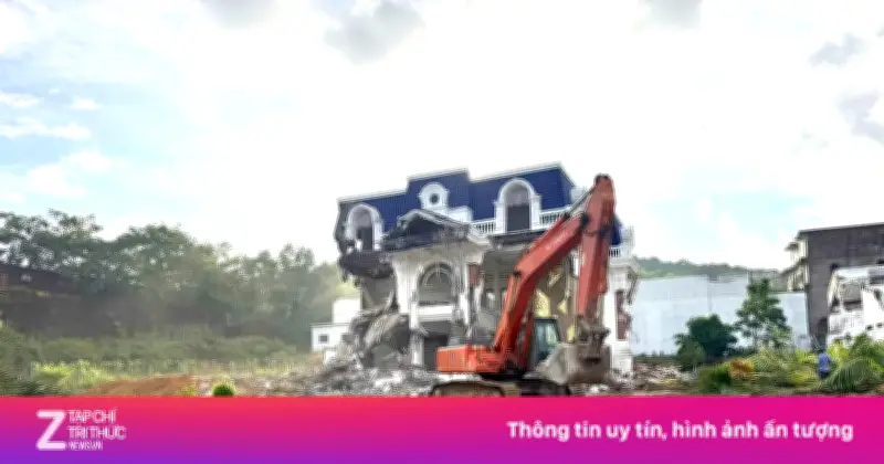 Biệt thự chiếm đất quốc phòng ở Phú Quốc bị cưỡng chế tháo dỡ