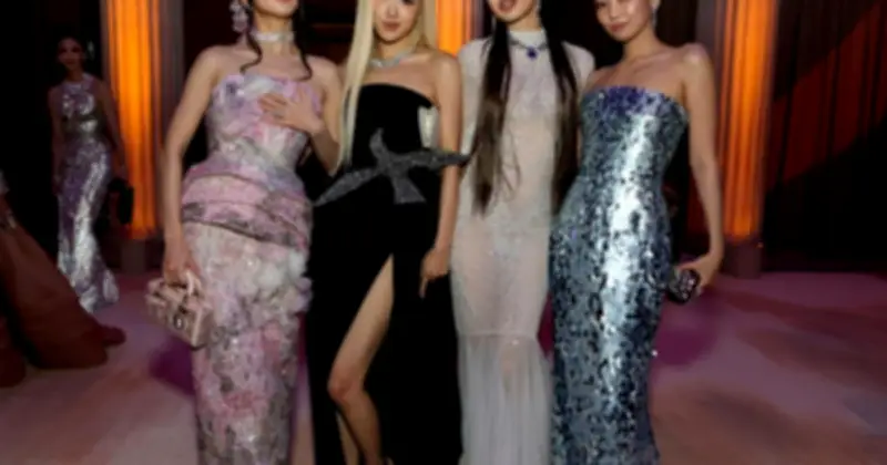 BLACKPINK tái xuất Met Gala 2026: Bộ tứ thống trị thảm đỏ