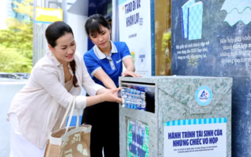 Bàn ghế từ vỏ hộp sữa và xu hướng tái chế bao bì tại Việt Nam