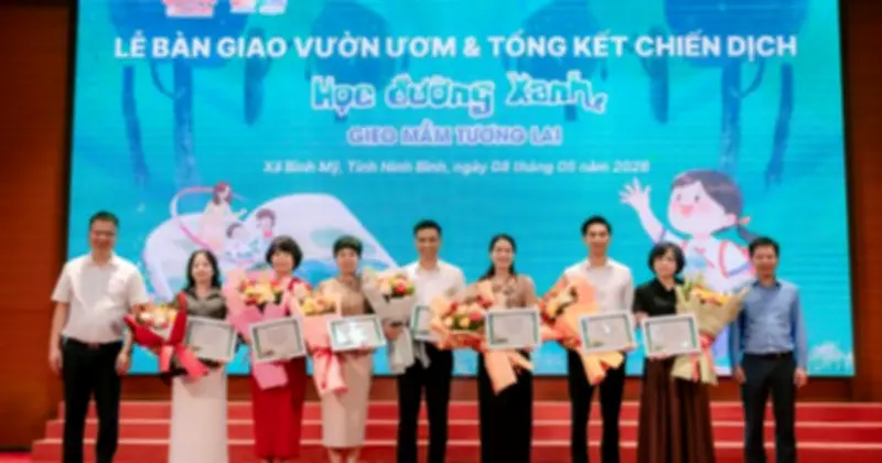 Bàn giao vườn ươm, tổng kết chiến dịch 'Học đường Xanh - Gieo mầm tương lai'