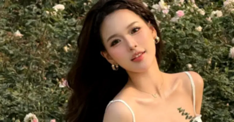 Bông tai vàng: Phụ kiện tối giản nhưng sang trọng cho mọi phong cách