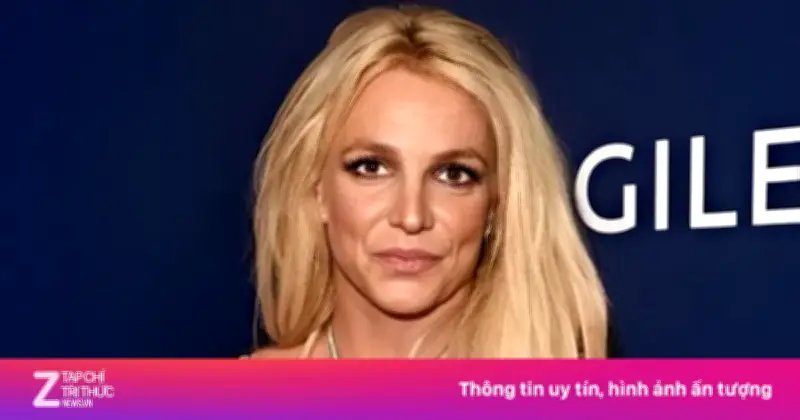 Britney Spears nhận án quản chế 12 tháng vì lái xe bất cẩn