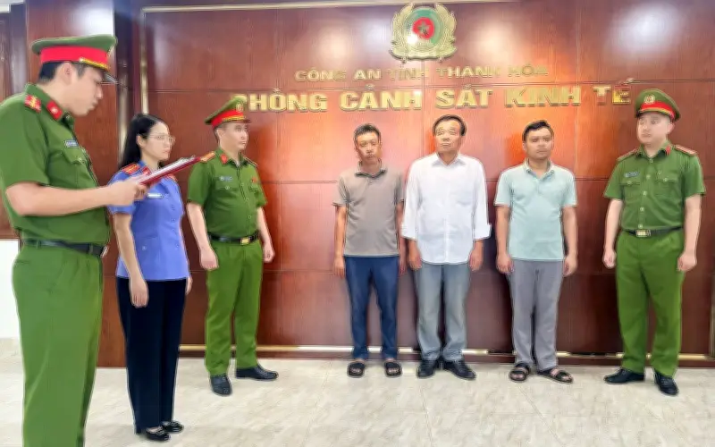 Bắt chủ tịch xã và nhà thầu vì lập hồ sơ khống rút tiền công trình