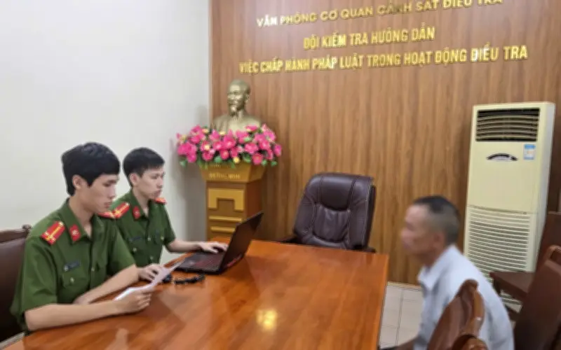 Bắt giam 'yêu râu xanh' 60 tuổi xâm hại bé gái 6 tuổi